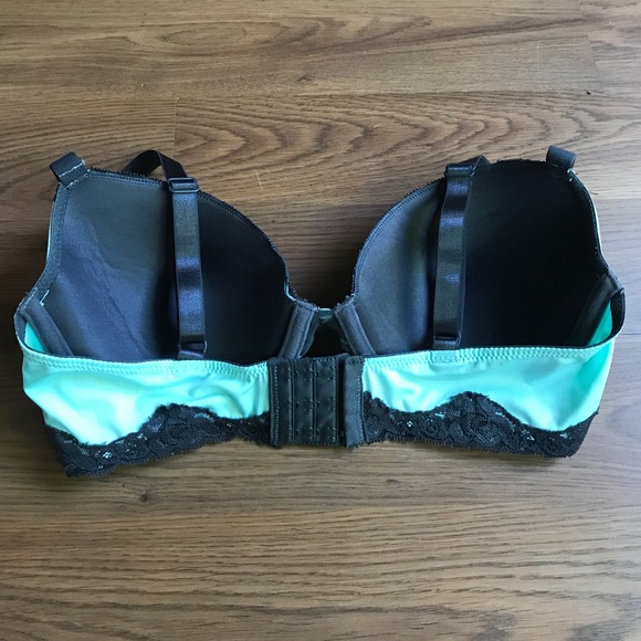 NWOT Lace Bra - Picture 2 of 4