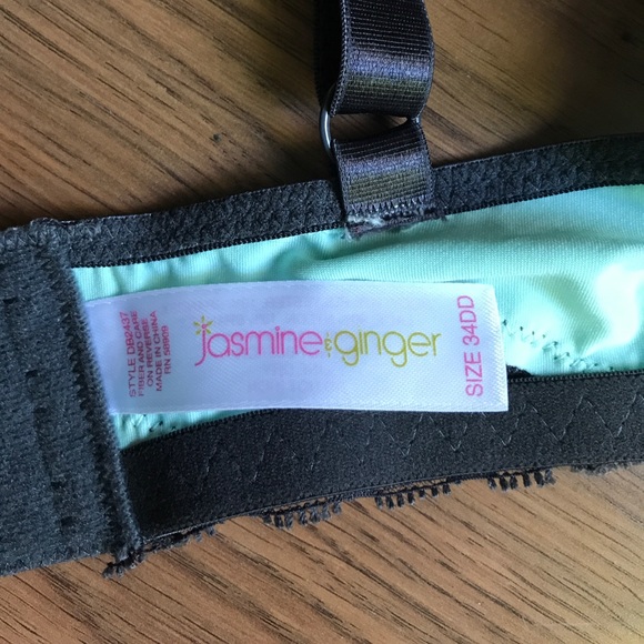 NWOT Lace Bra - Picture 4 of 4