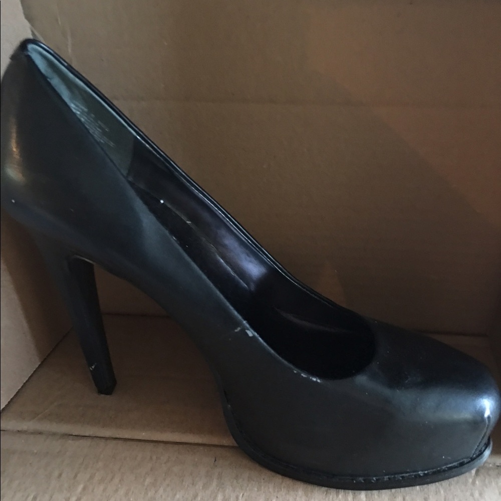 Simply Vera heels