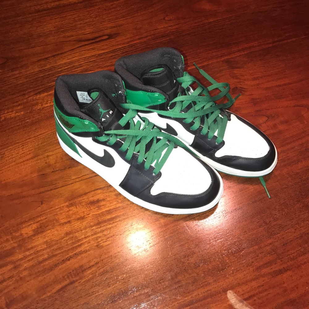 Air Jordan retro 1 Celtic edition