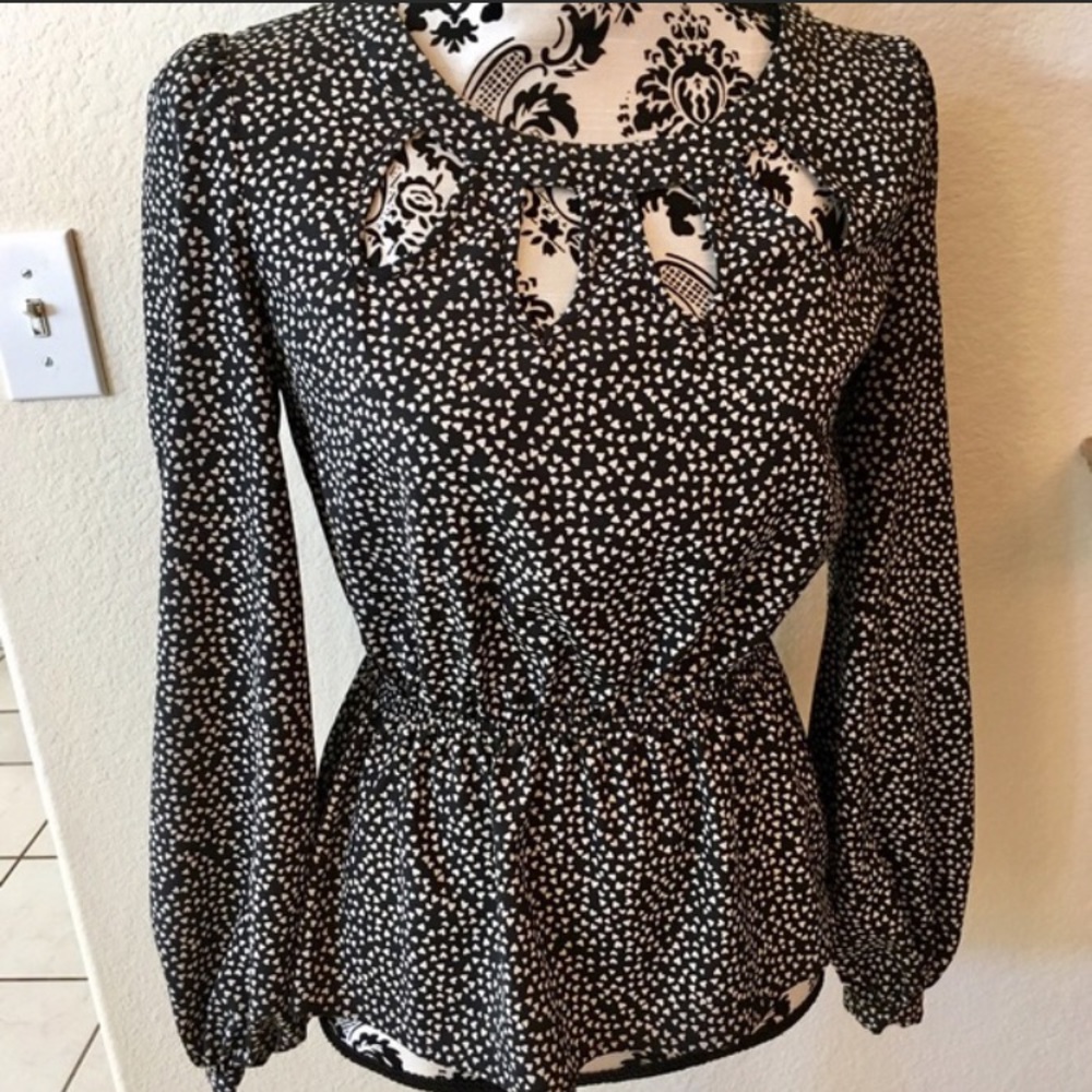 Candie's teardrop neckline blouse