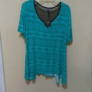 Very cute aqua sharkbite top aztec print net 1x