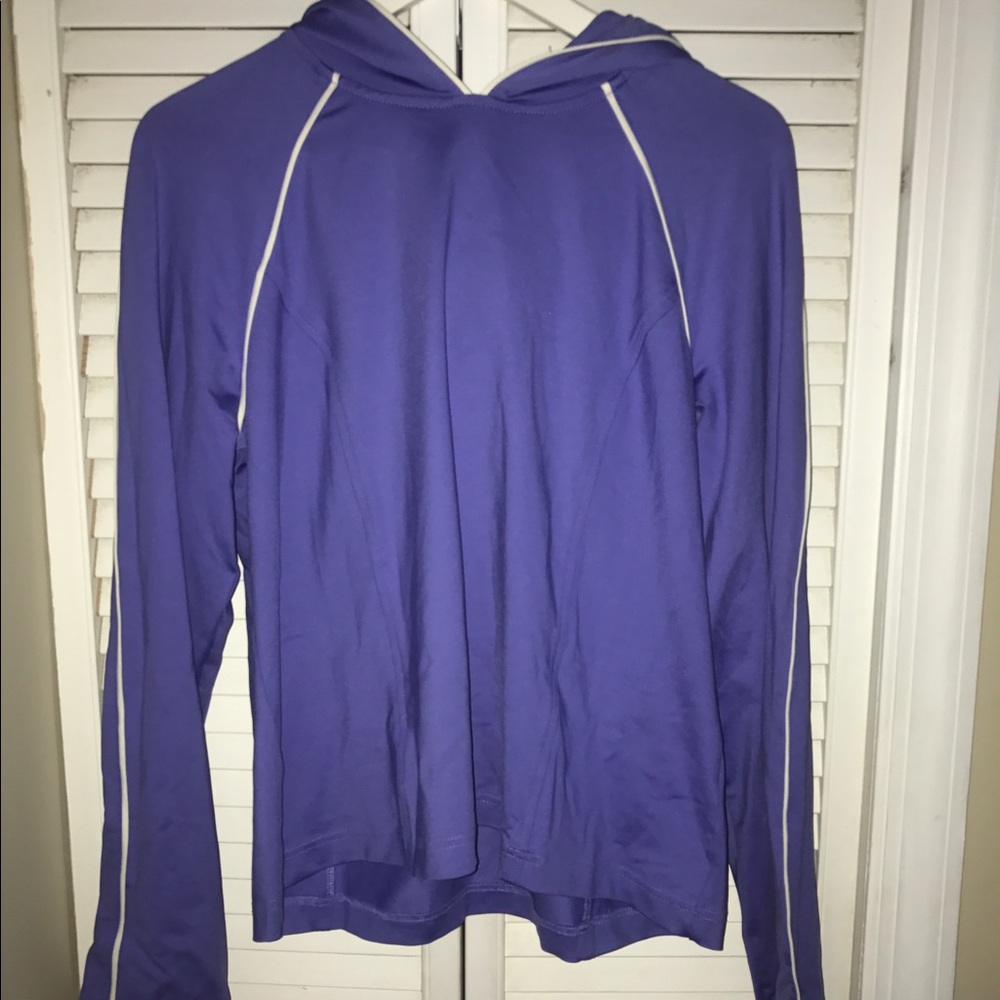 Sports pull over