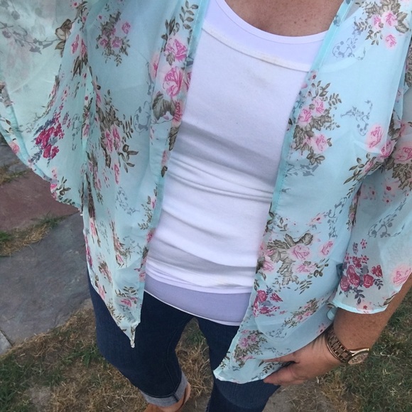 New Boho Vibes Floral Chiffon Kimono Jacket Shaw - Picture 2 of 7