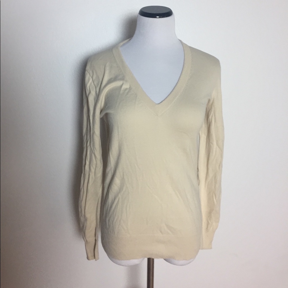 Jcrew Factory sz medium v neck sweater