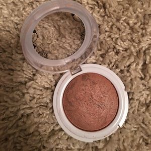 Hard Candy Baked Blush