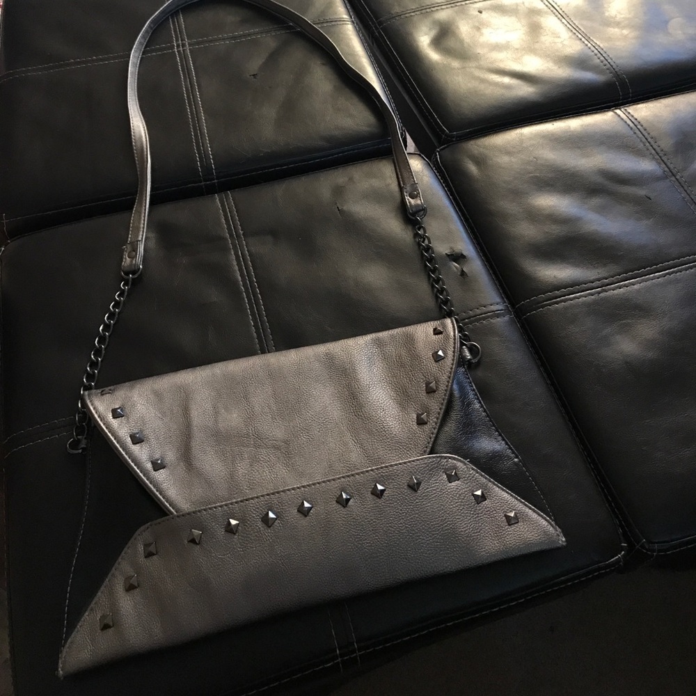 Metallic Silver Shoulder Handbag