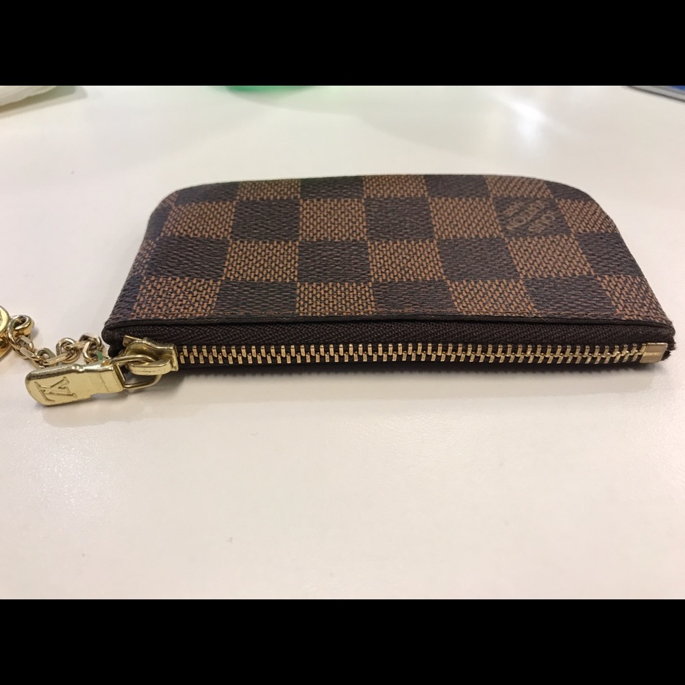 Authentic Louis Vuitton Damier Ebene key cles