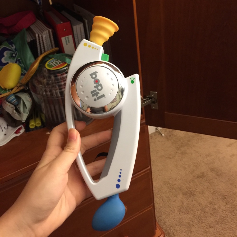 Bop it game