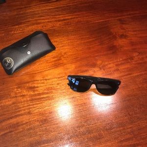 Ray ban black wayfarer sunglasses