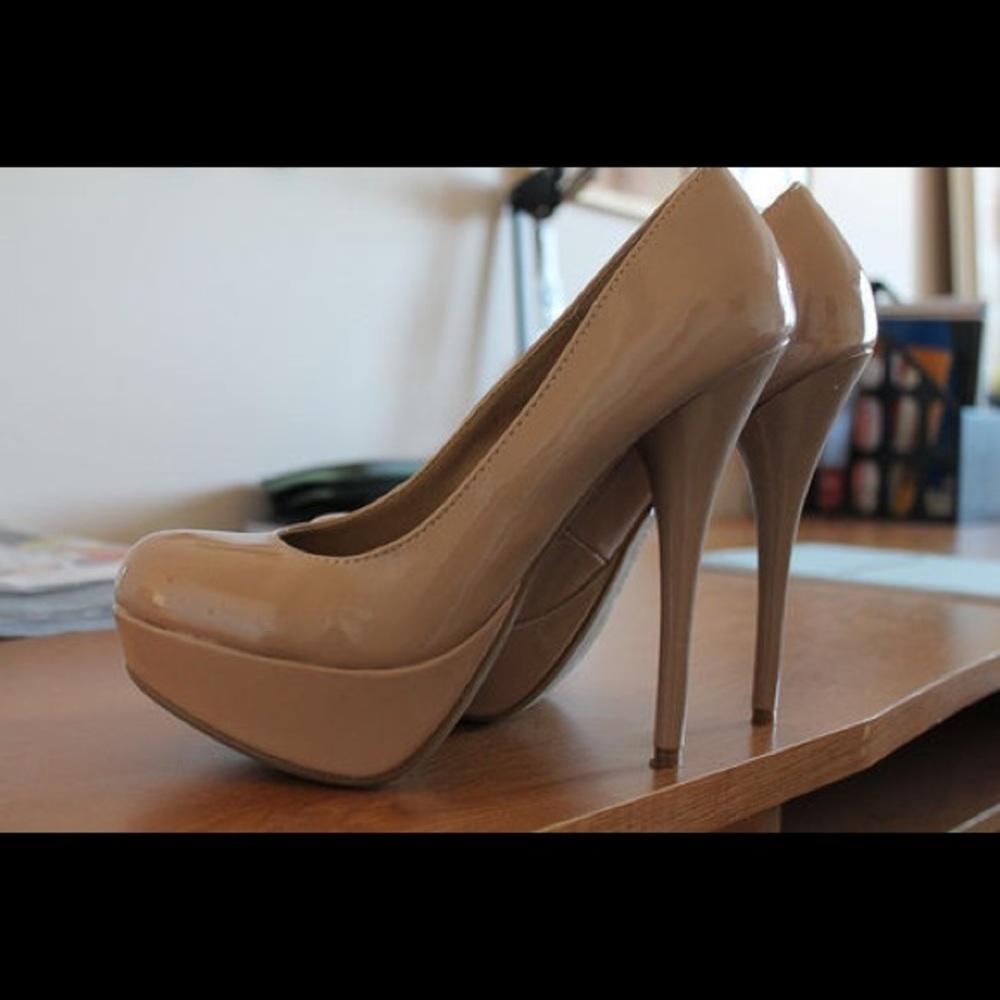 CHINESE LAUNDRY NUDE PUMPS!
