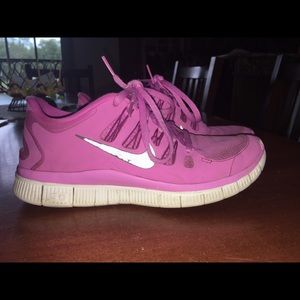 Nike free 5.0 running shoes