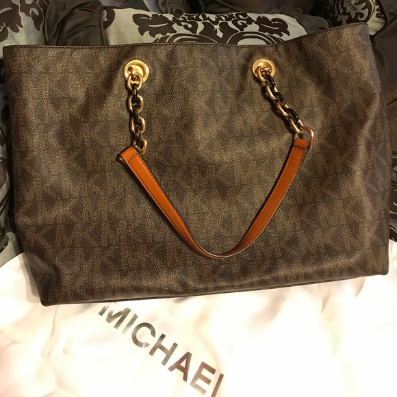 Michael Kors Tote - Picture 2 of 8