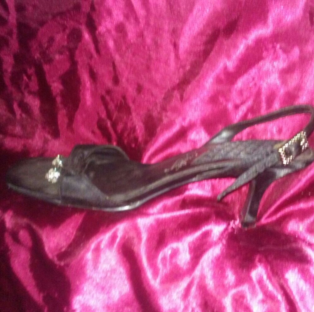 Slingbacks - Picture 2 of 4
