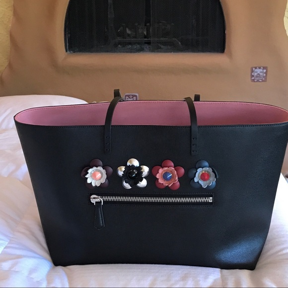 SOLD Fendi Tote Bag with Flowers like new - Picture 7 of 8