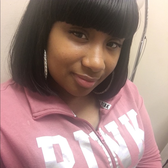 Meet your Posher, Jakia - Picture 1 of 1