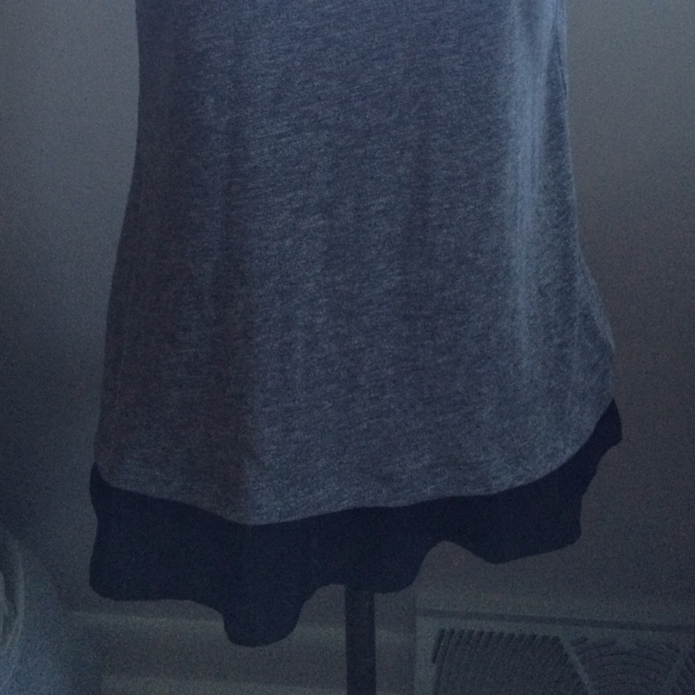 NWOT J Crew Ruffle Bottom Tank Top - Picture 4 of 4
