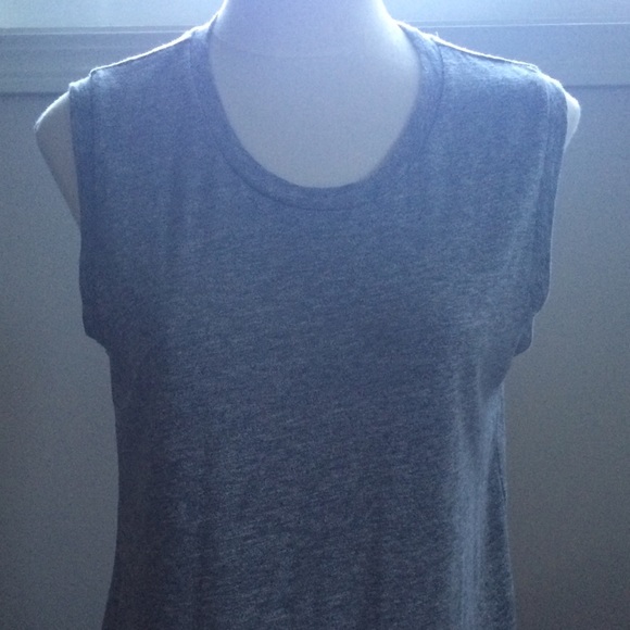 NWOT J Crew Ruffle Bottom Tank Top - Picture 3 of 4