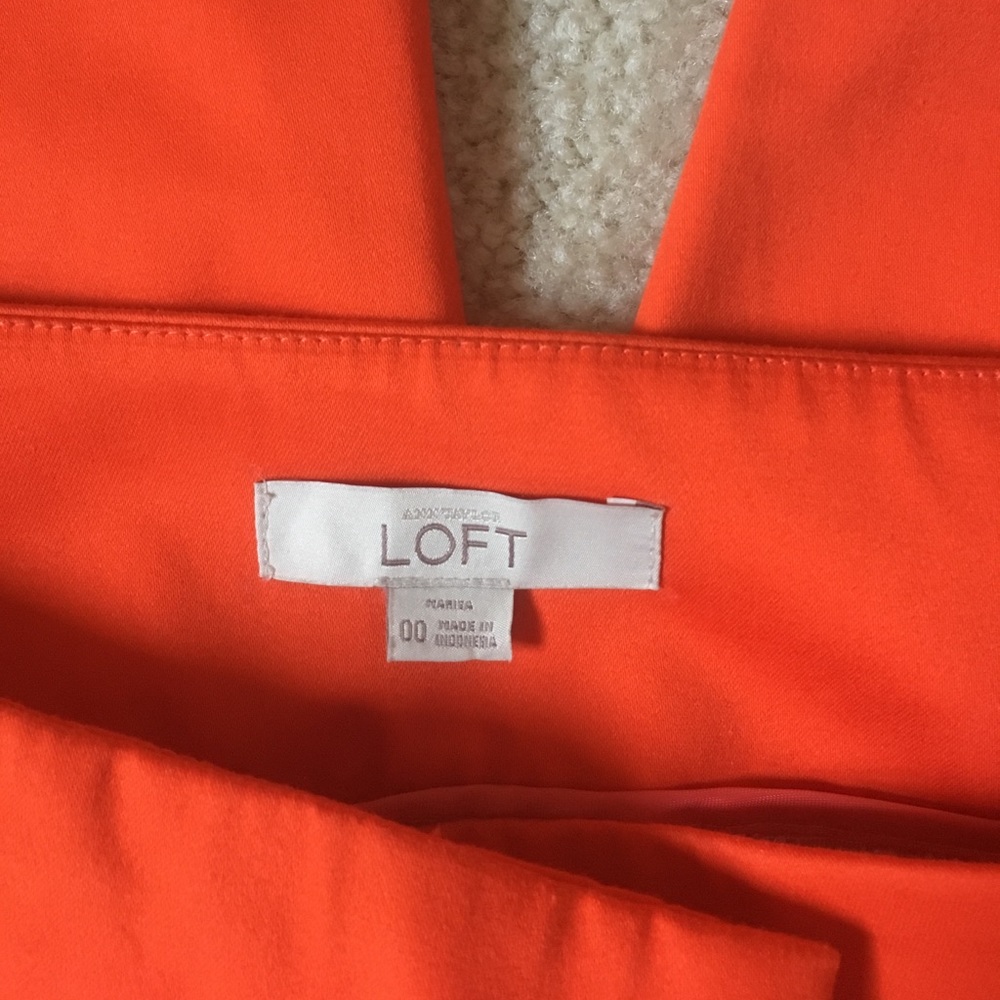 Anne Taylor Loft Red Cropped chino pants size 00