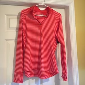 NWT Mountain Hard Wear quarter zip pull over