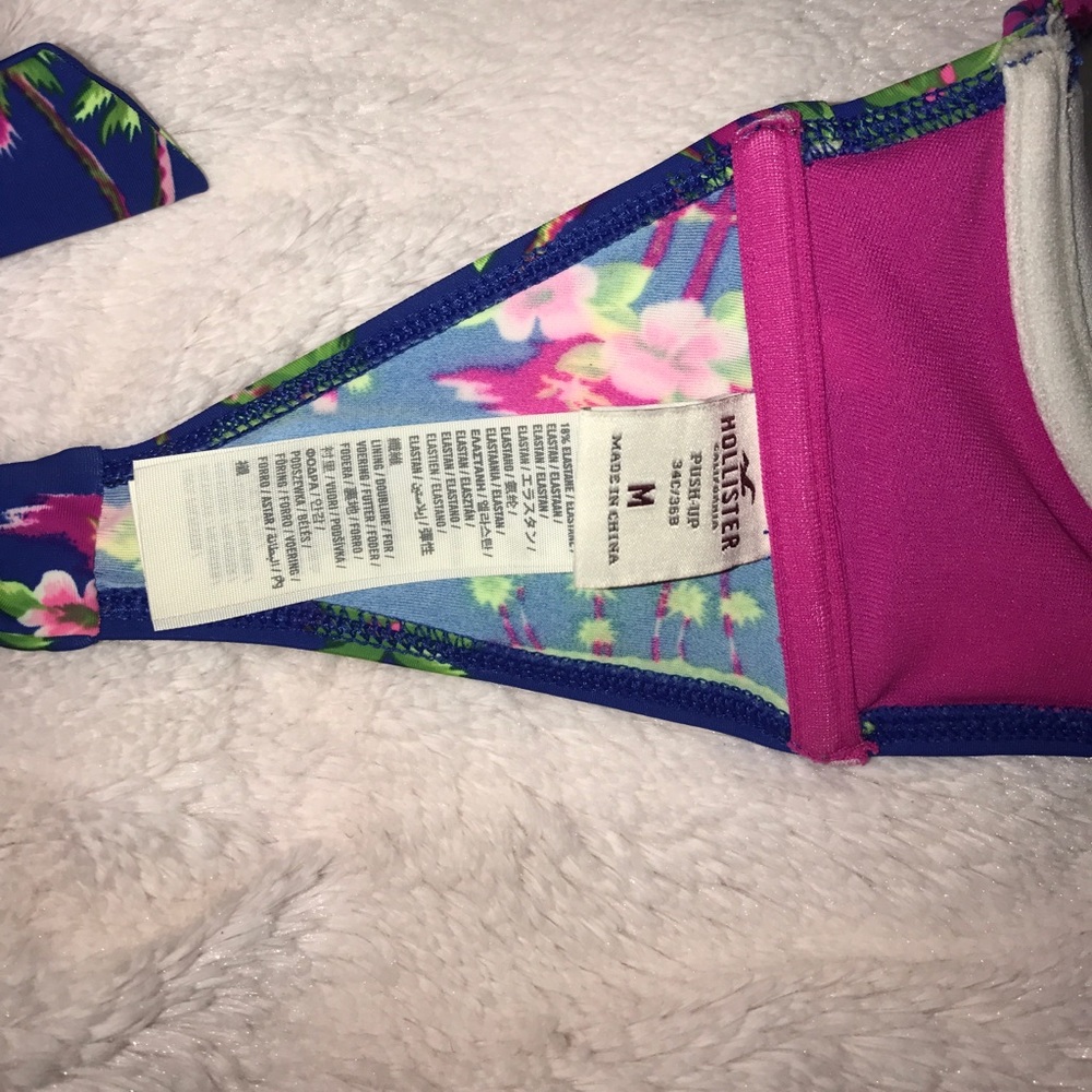 Perfect bra🏝 - Picture 2 of 2