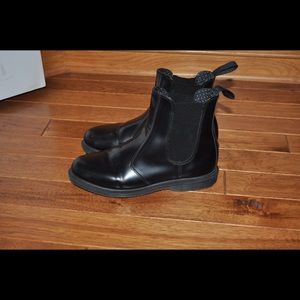 Dr Marten Chelsea boots