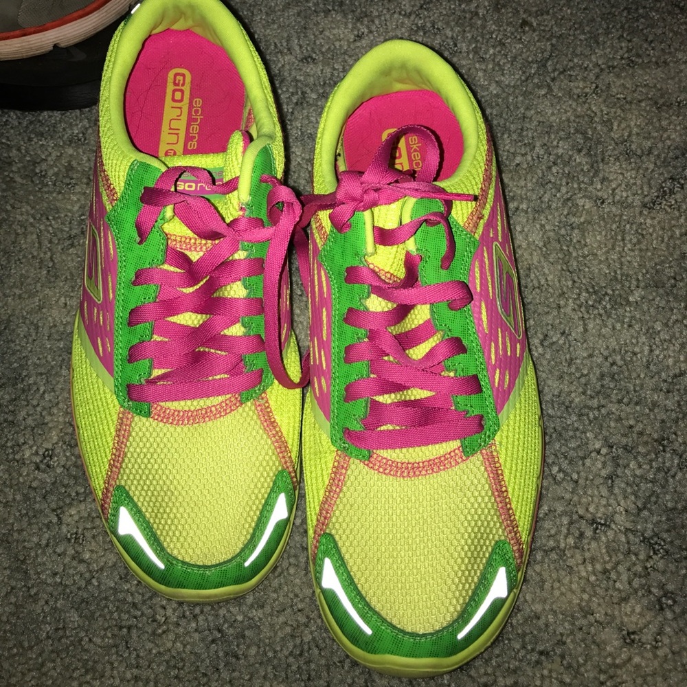Sketchers go run
