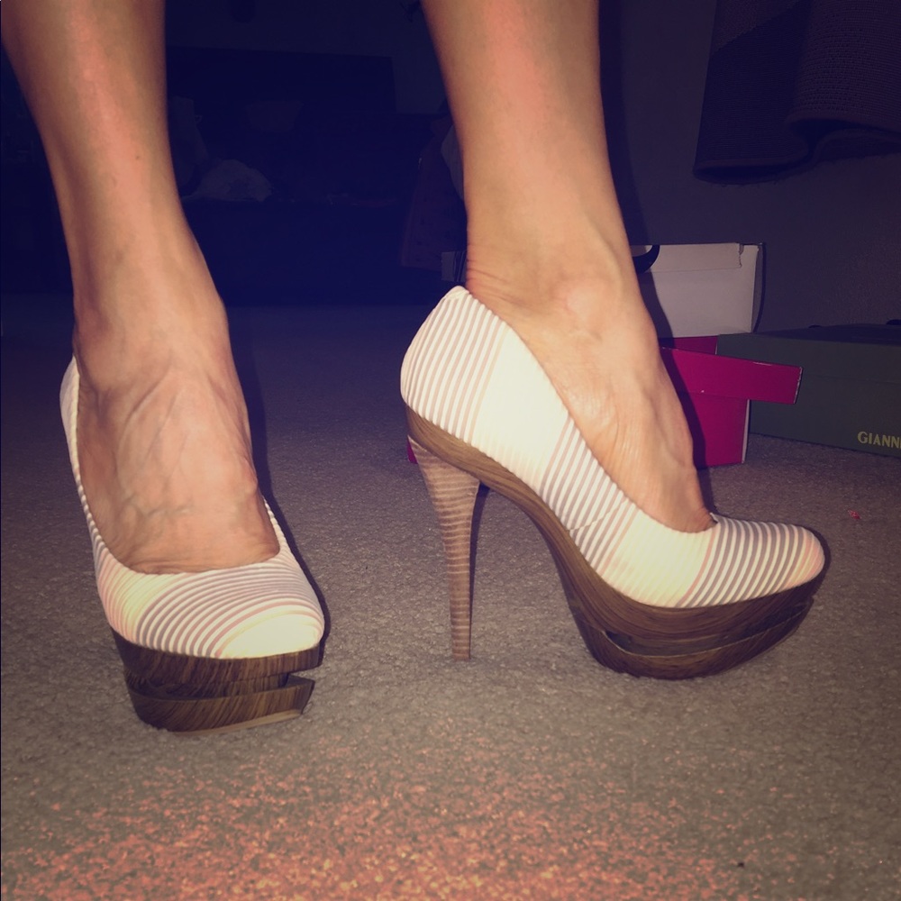 Jessica Simpson Heels