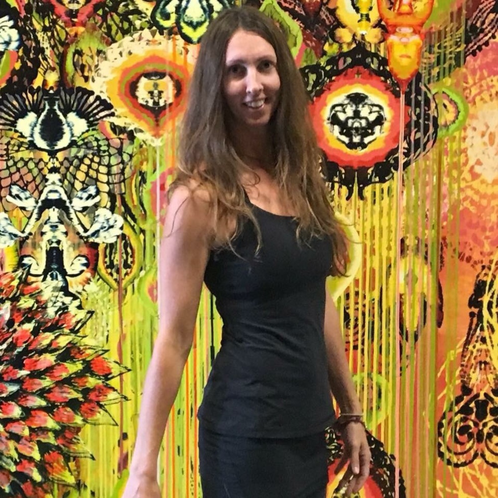Meet your Posher, Lora