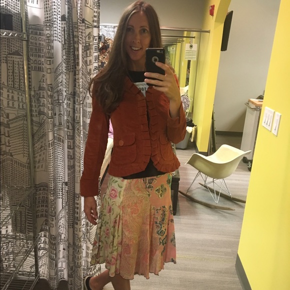 Meet your Posher, Lora - Picture 2 of 2