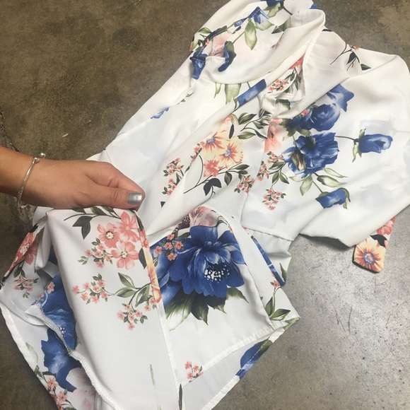 White Floral Cutout Romper - Picture 7 of 7