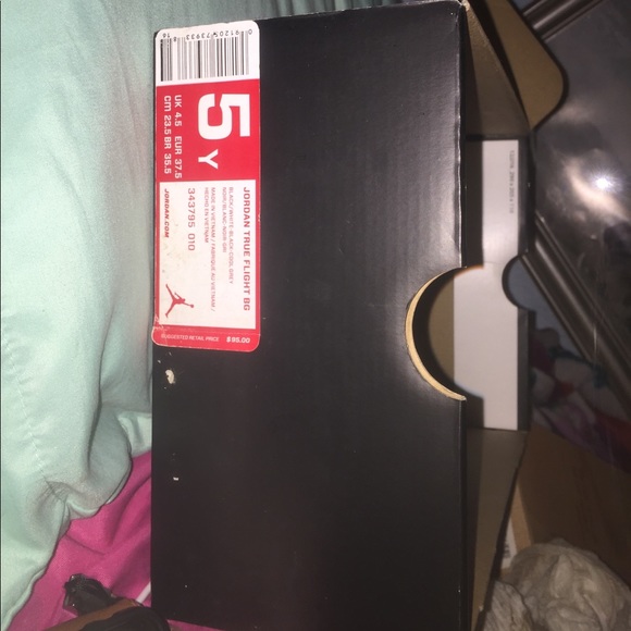 Jordans - Picture 4 of 4