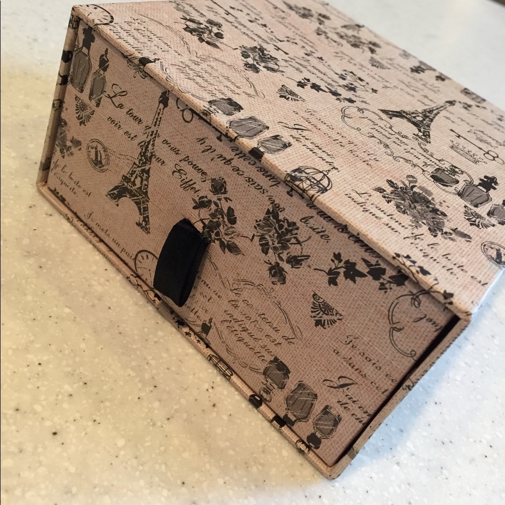 Box - Picture 2 of 4