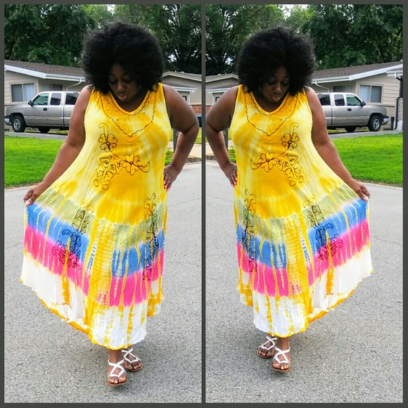 Beautiful dress - Picture 3 of 3