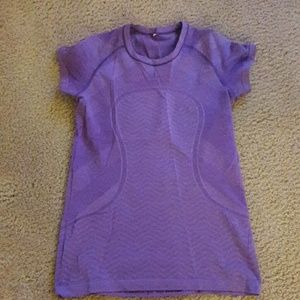 Lululemon Swiftly Run T size 10
