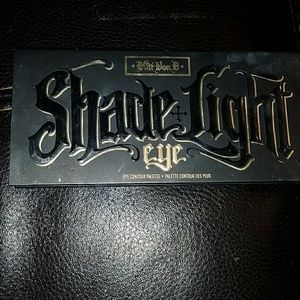 Kat Von D Shade and Light Eye Palette