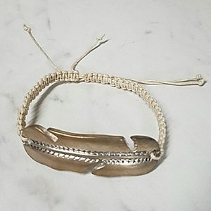 B530 Macrame Feather Adjustable Bracelet