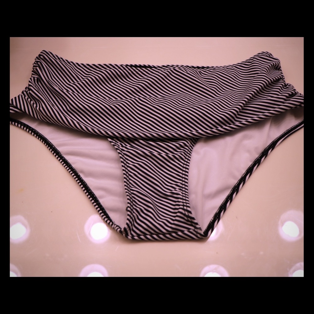 Bathing suit bottoms