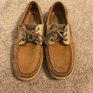 Gently worn sperrys