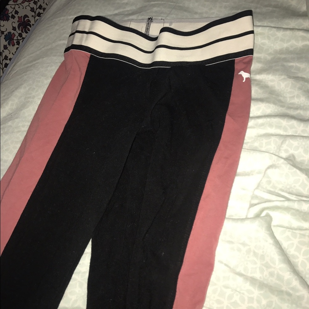 Victorias Secret Pink cut out leggings