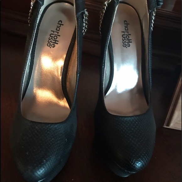 Never worn sexy black heels with gold chain! - Picture 2 of 3