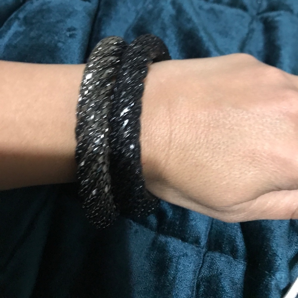 BEST OFFER Needed sparkly bangle bracelet