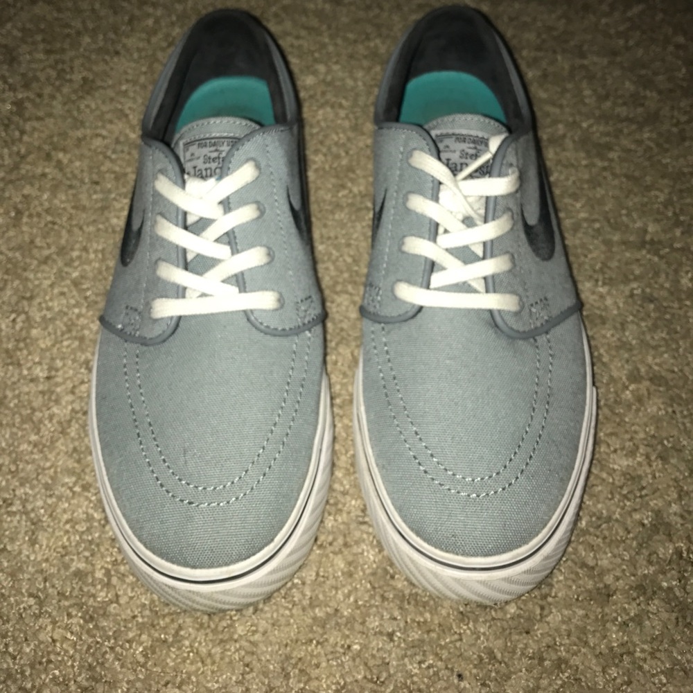 Nike Janoski's