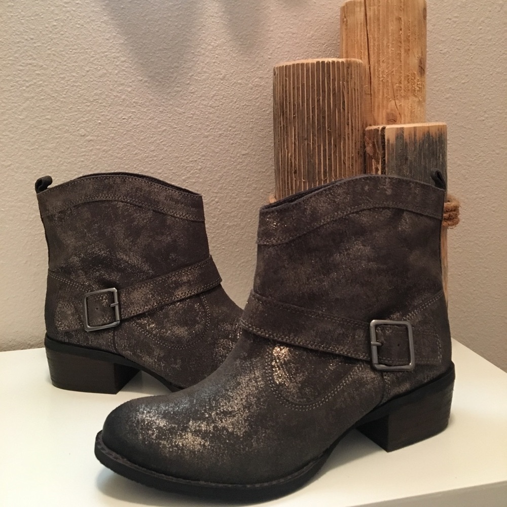 •SOLD• New Naughty Monkey Metalicah Boots 9 - 9.5 - Picture 1 of 8