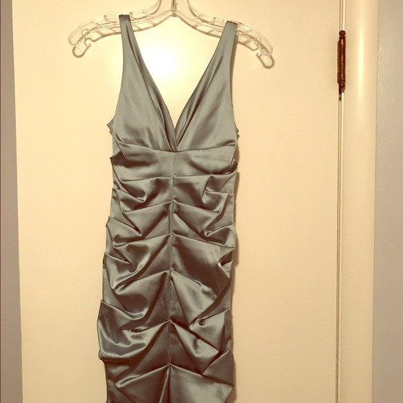 Nicole Miller Dresses & Skirts - Nicole Miller silk dress size 0