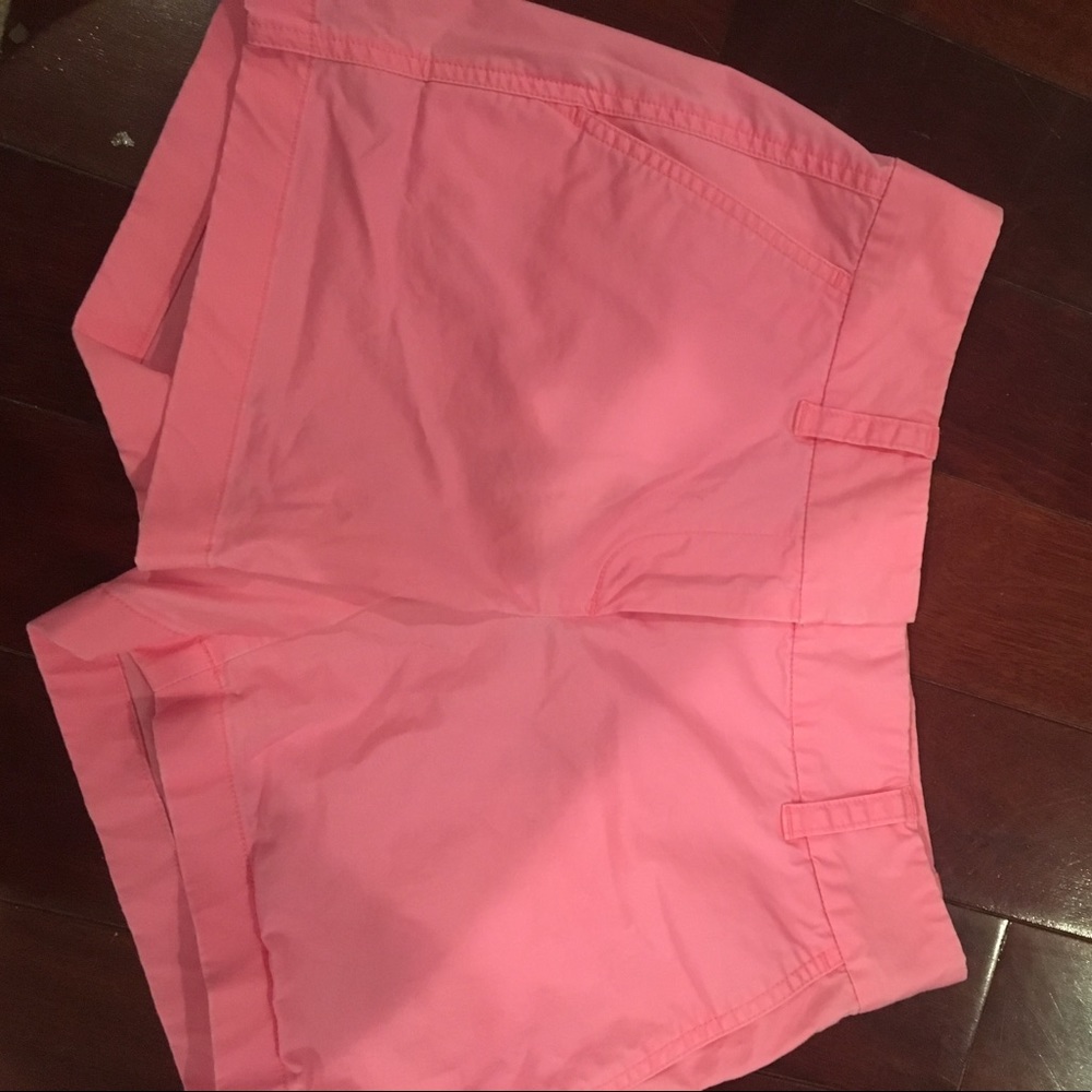 Vineyard Vines pink shorts