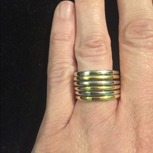 Gold/Silver (Costume jewelry)