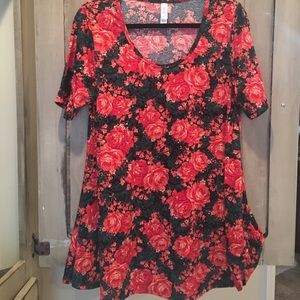 Lularoe Medium Perfect tee
