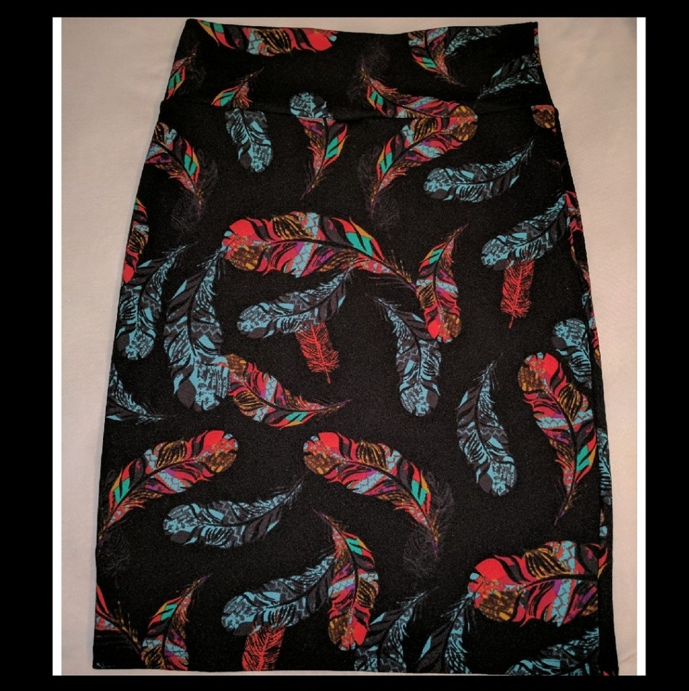 LuLaRoe Medium Cassie / Worn Once / Like new!