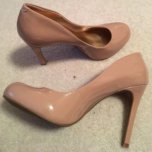 Nude Jessica Simpson pumps never worn before!!